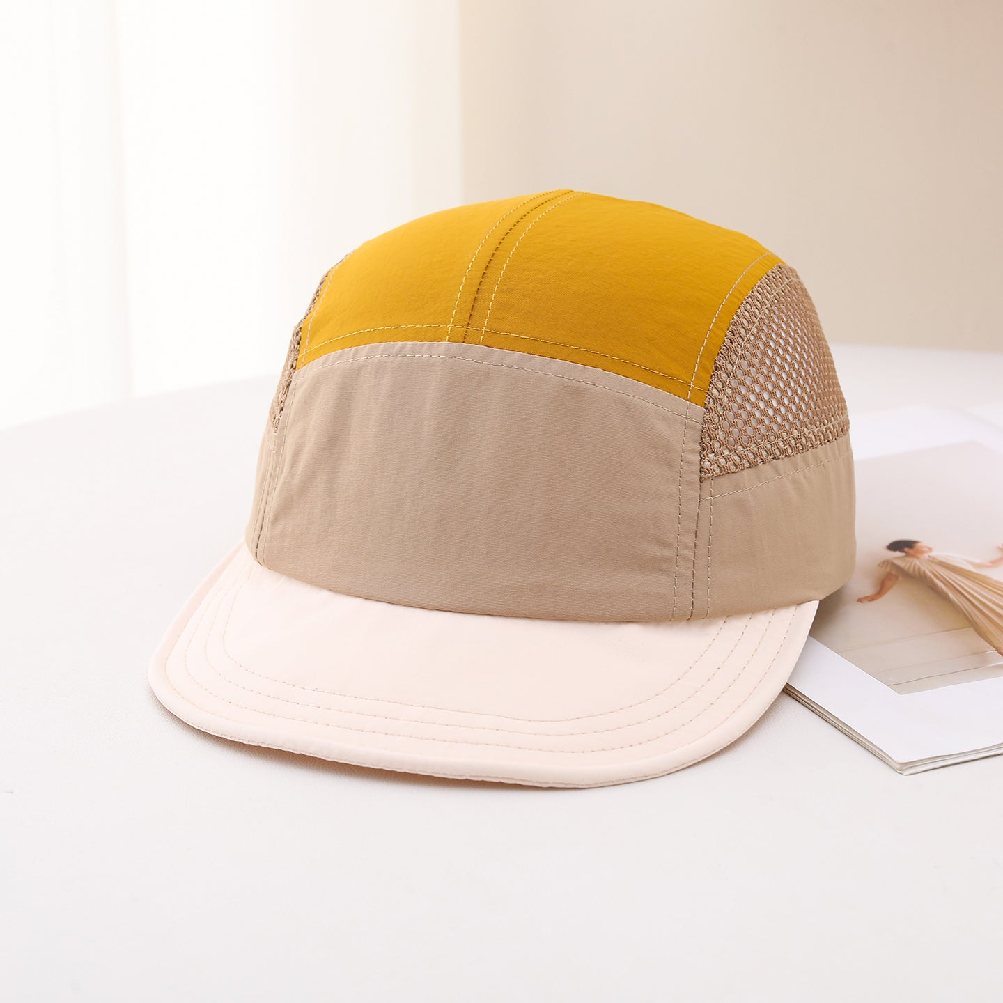 Multi-color Stitched Mesh Fabric, Lightweight And Breathable, Simple And Casual Style. This Baseball Cap With A Flat Brim Is Suitable For Sports, Travel And Daily Use.