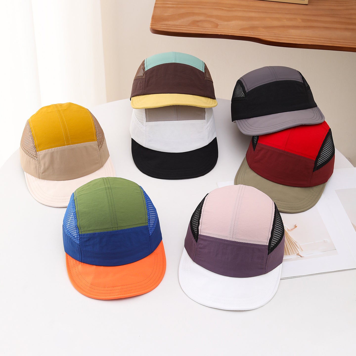 Multi-color Stitched Mesh Fabric, Lightweight And Breathable, Simple And Casual Style. This Baseball Cap With A Flat Brim Is Suitable For Sports, Travel And Daily Use.